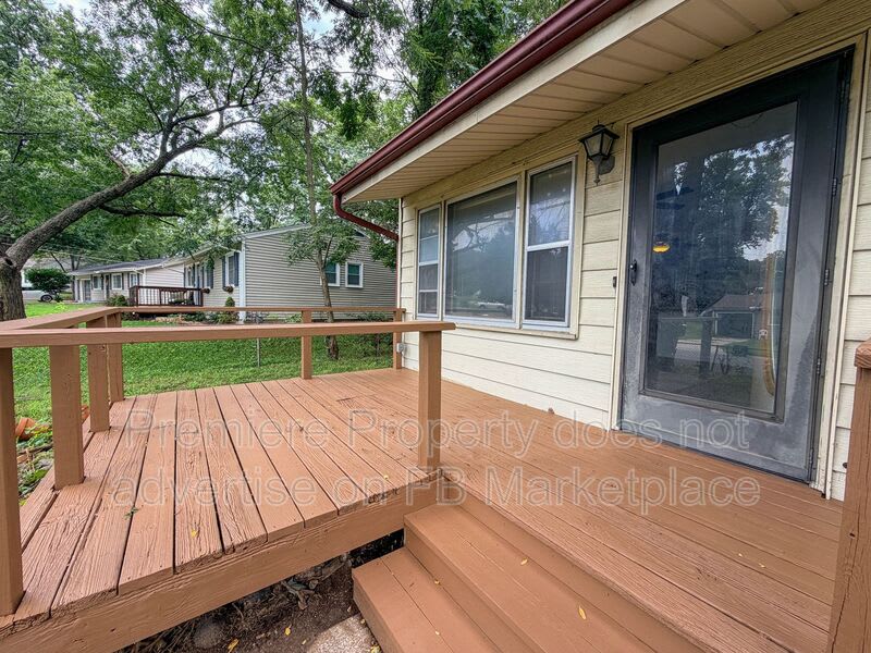 7334 NE 51st St – photo 2