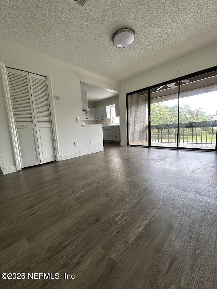 7616 Las Palmas Way – photo 4