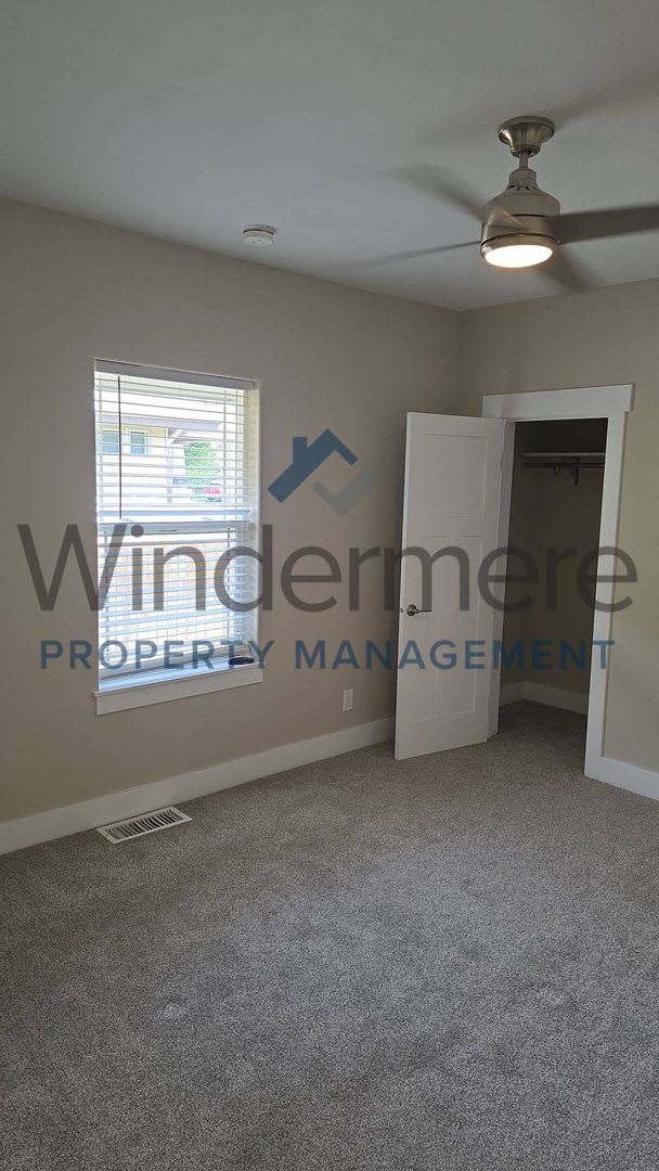 609 Pleasant St. – photo 5