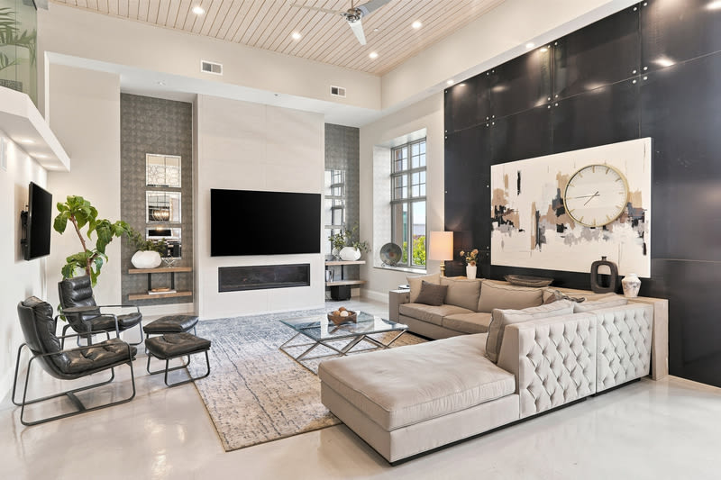 809 West Main Avenue – photo 3