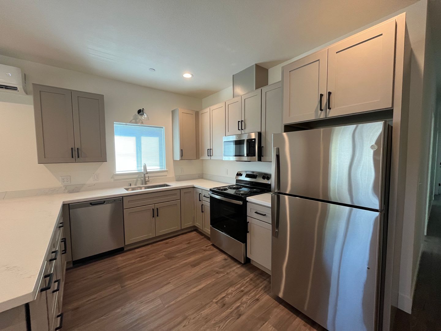 Newly built homes with City of Redding solar! – photo 3