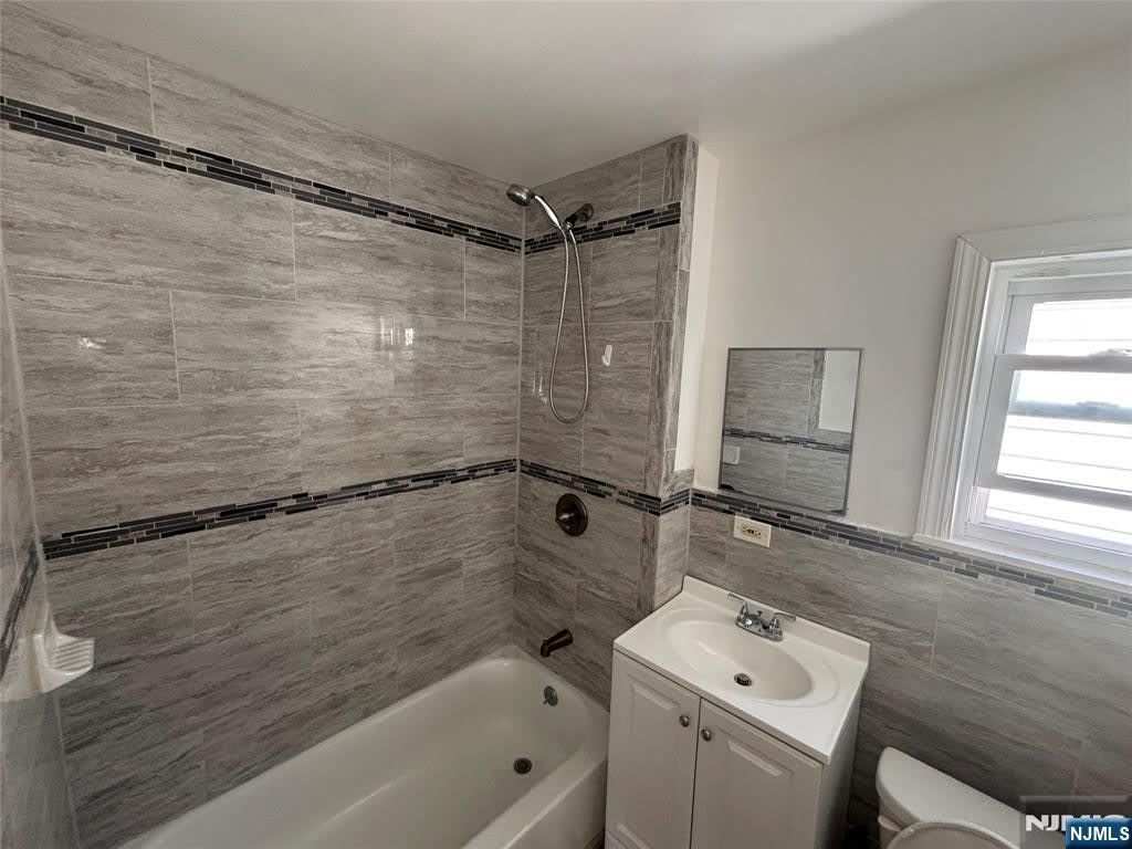271 Vermont Avenue – photo 5