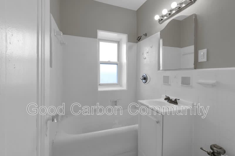1016 Amherst St – photo 5