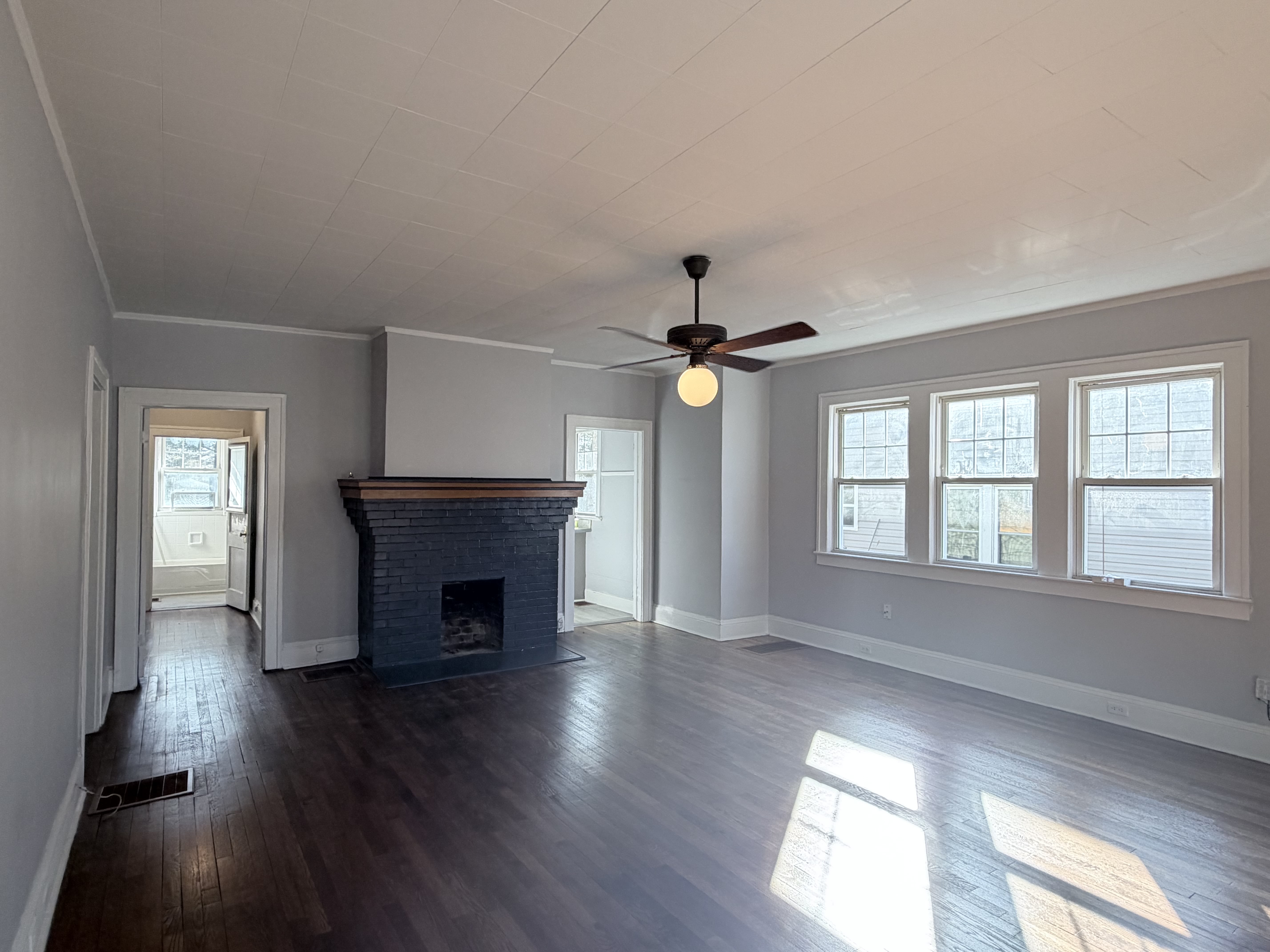 25 Walton St – photo 4