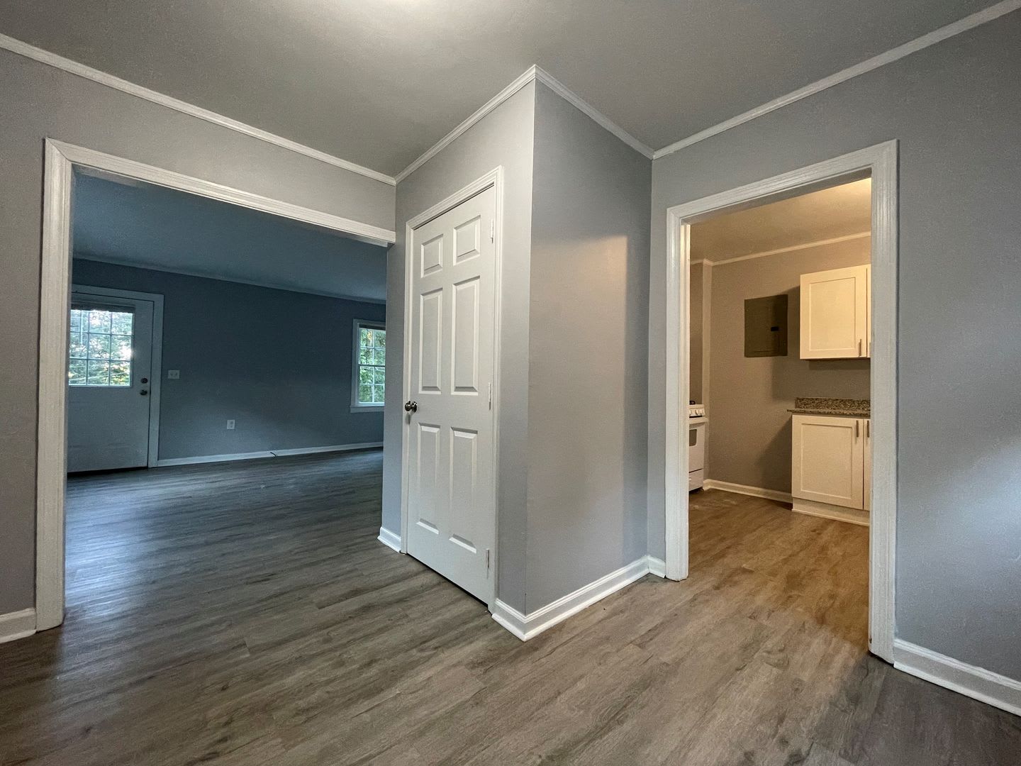 730 W Dolphin St – photo 5