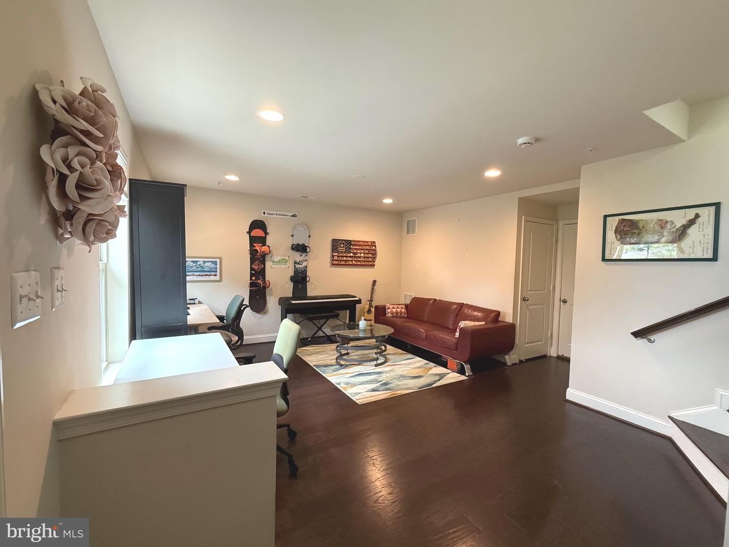 Townhome in Annapolis Gated Community – photo 2