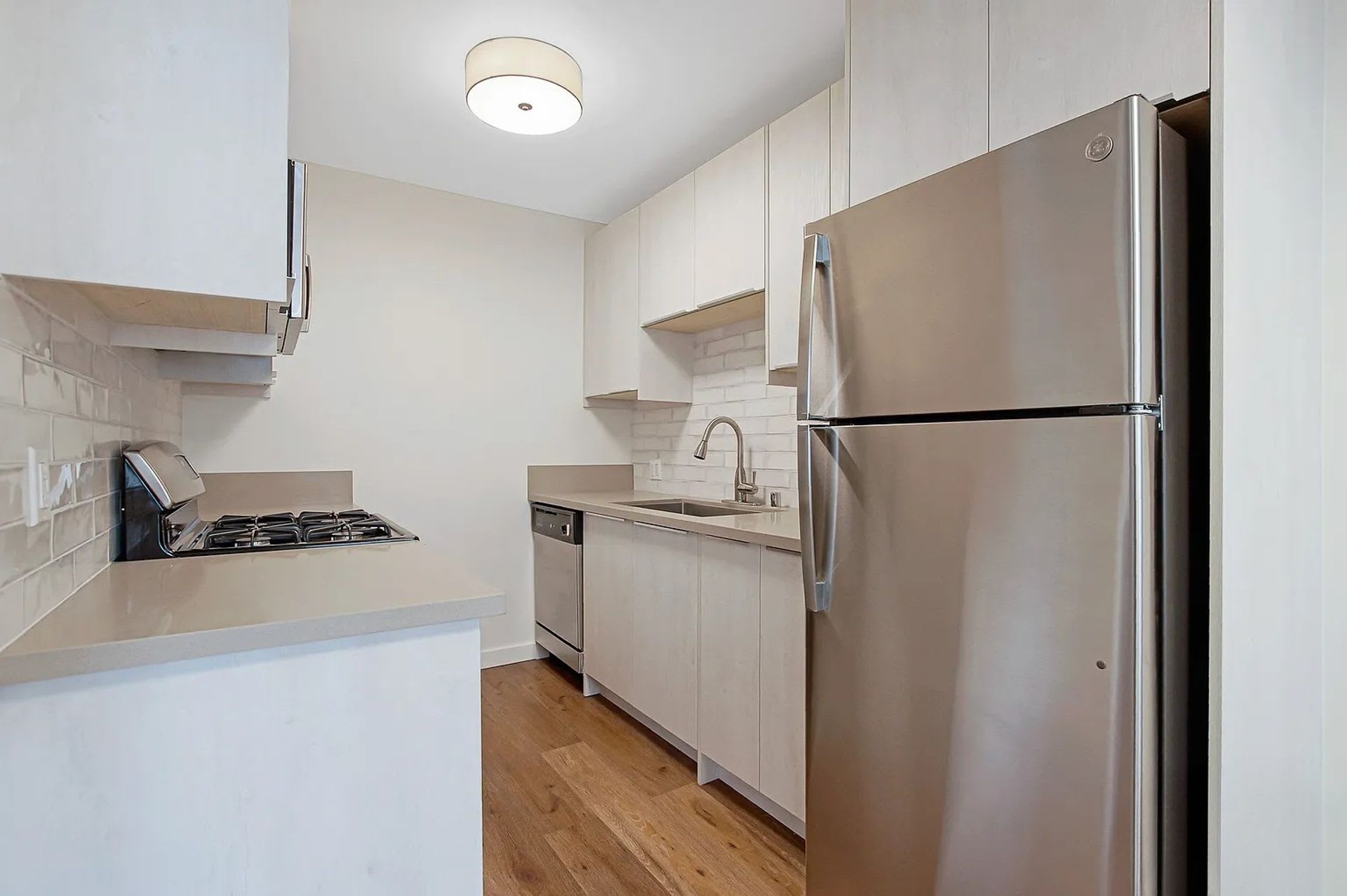Stylish 1-Bedroom in the Heart of East Hollywood – photo 5