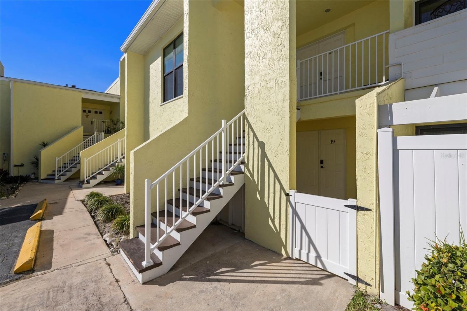 1 Windrush Boulevard – photo 2