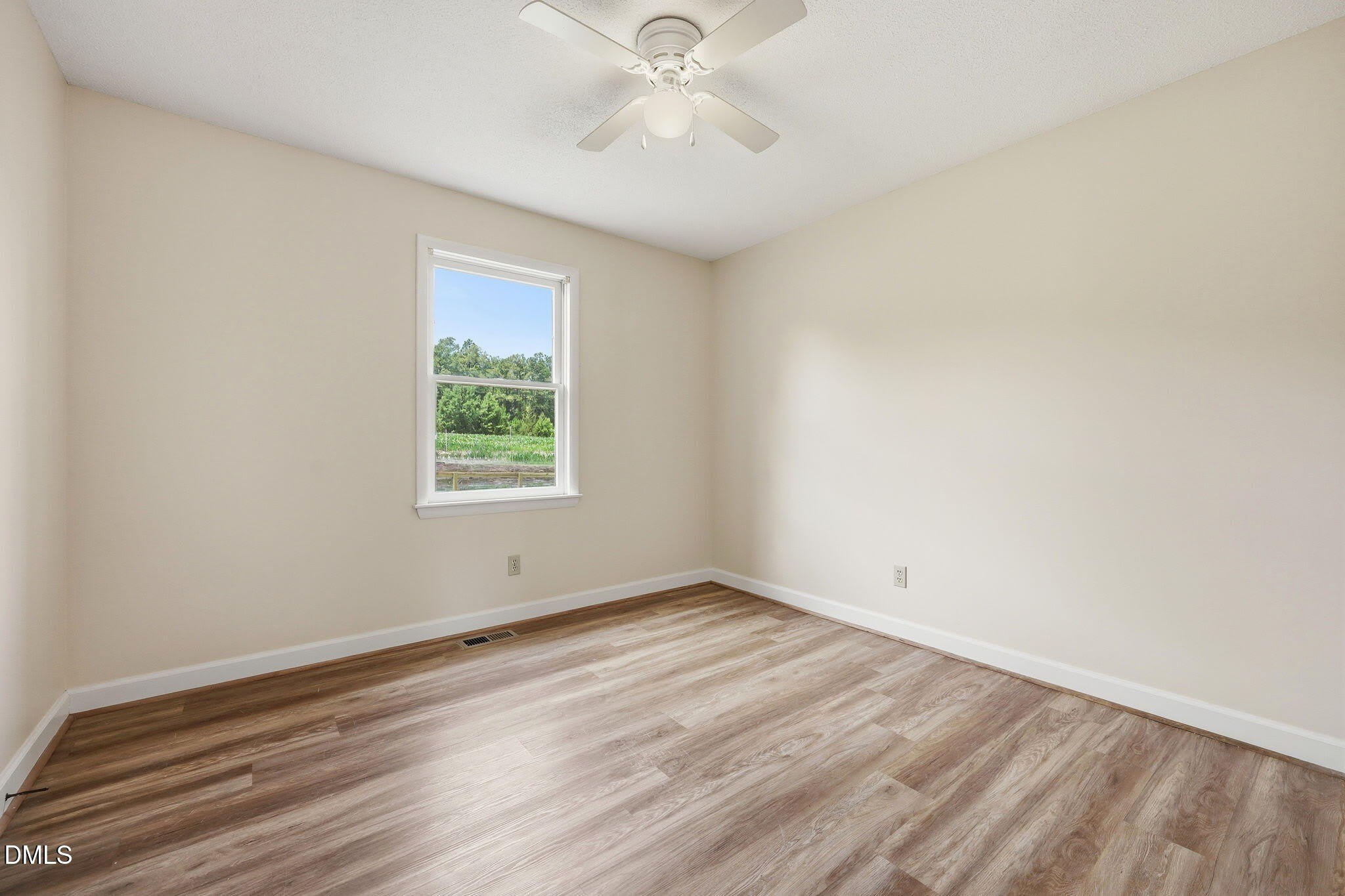 763 Tingen Road – photo 4