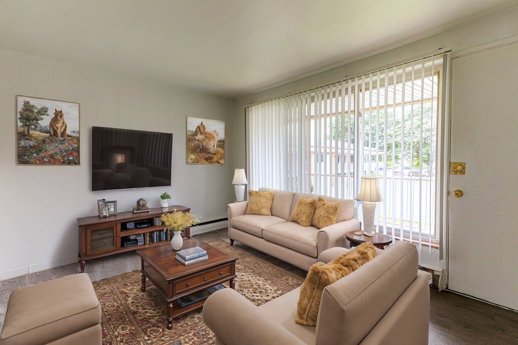 Manor House Apartments – photo 1