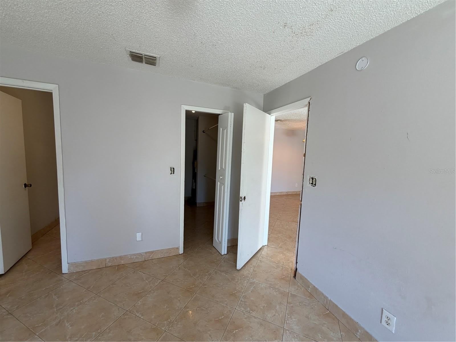 5225 VIA HACIENDA Circle – photo 5