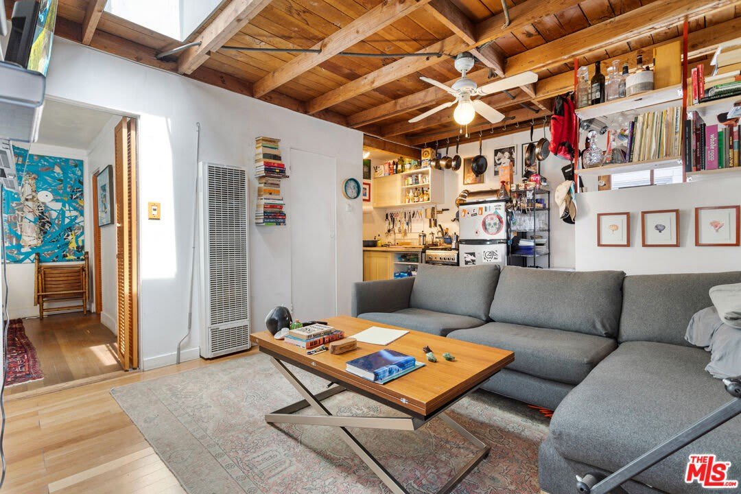 24 Westminster Ave – photo 3