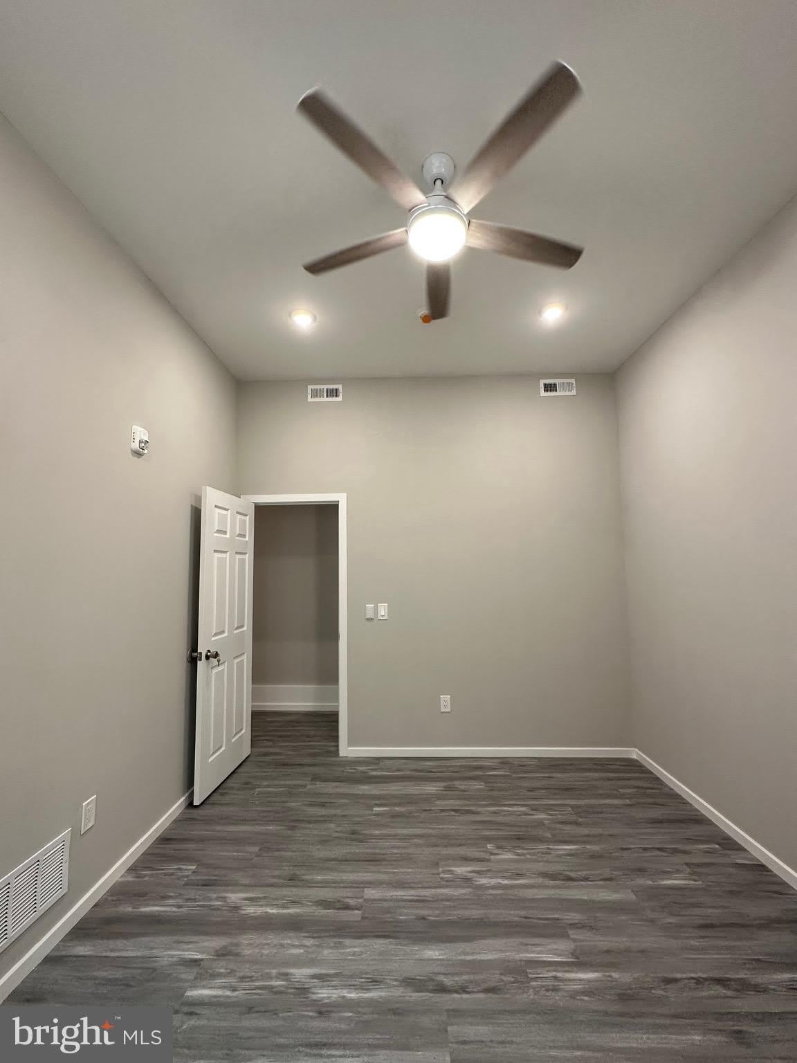 1225 W DAUPHIN Street – photo 4