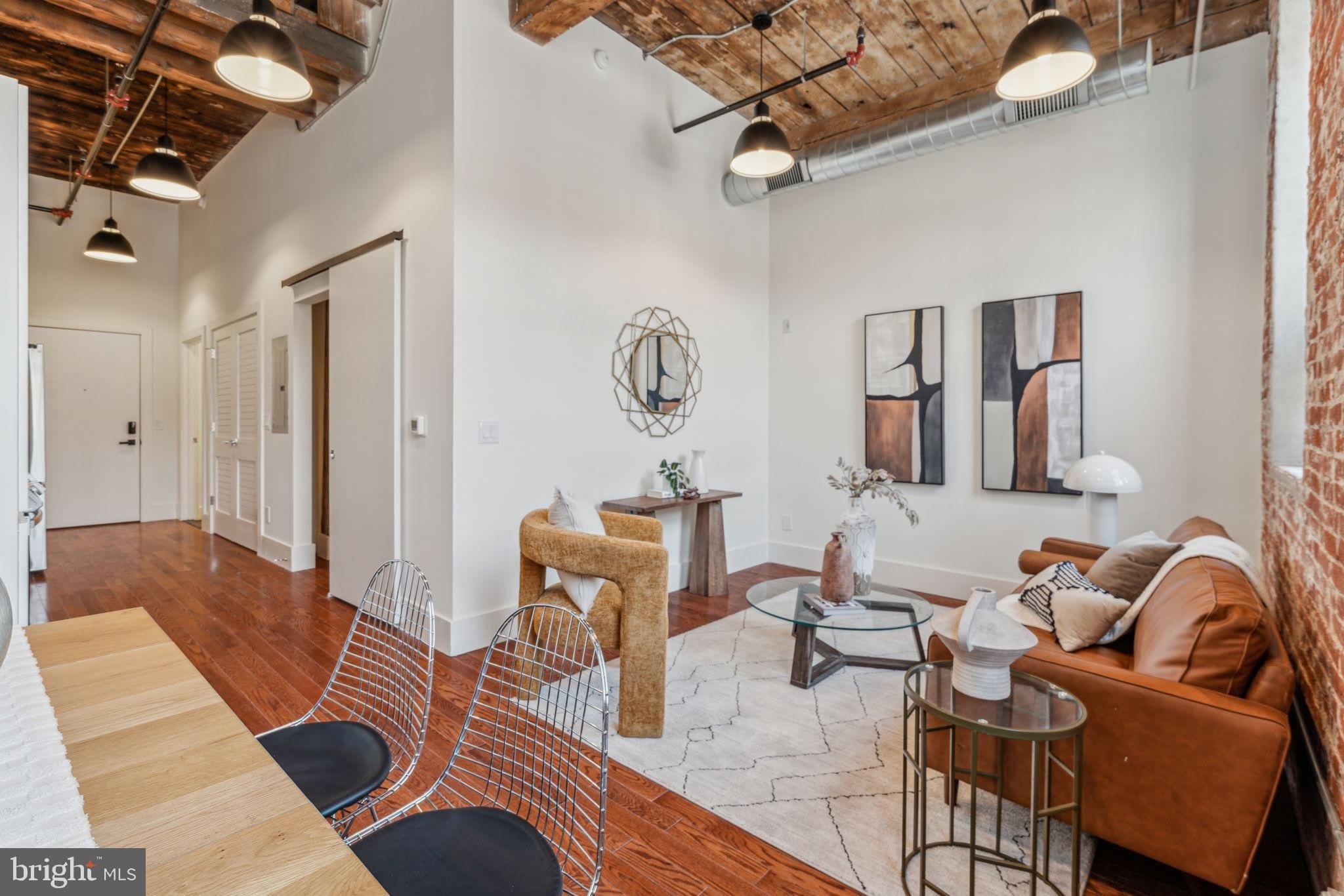 1801 N HOWARD Street – photo 4