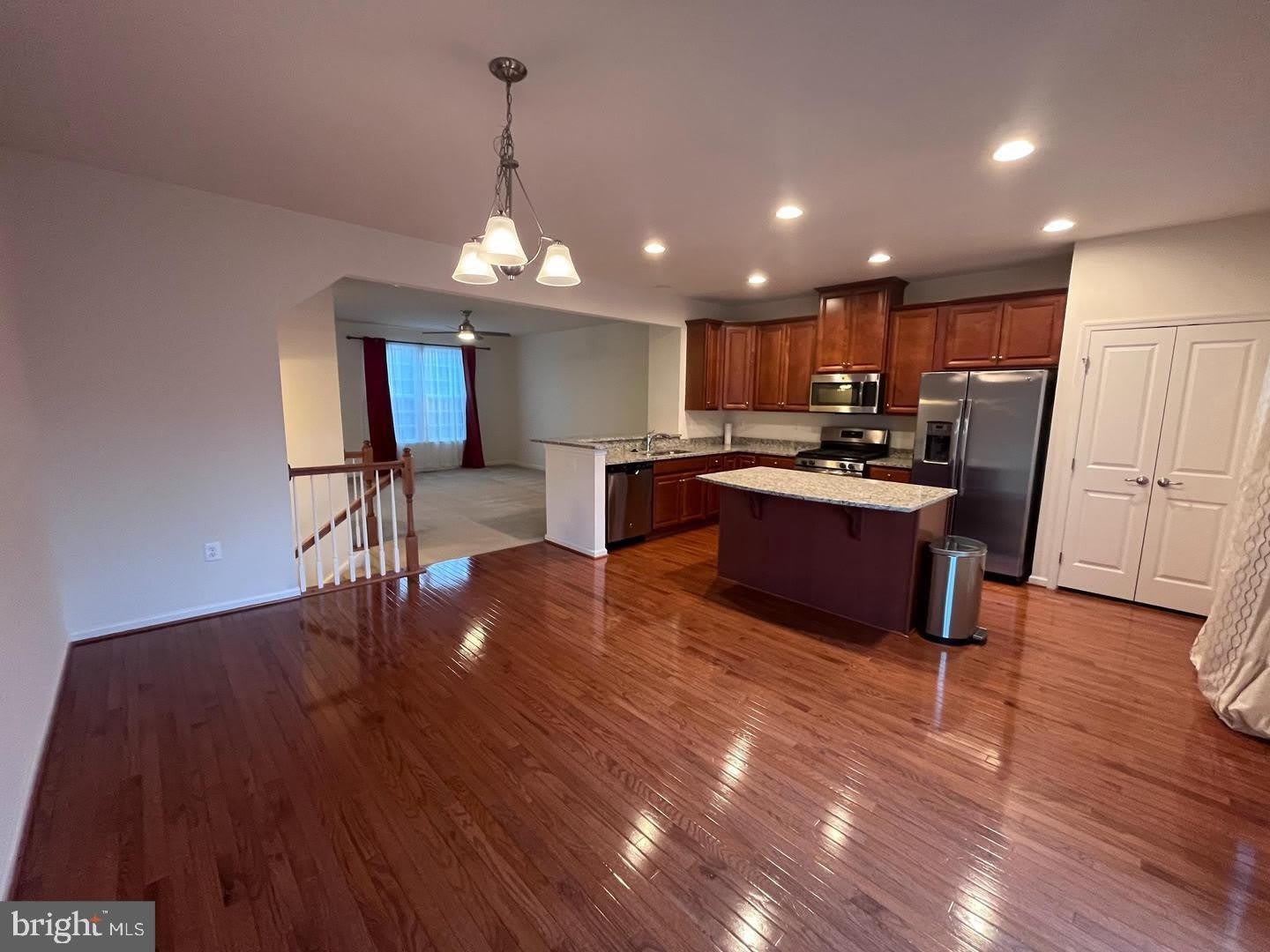 1118 Oakwood Street – photo 4