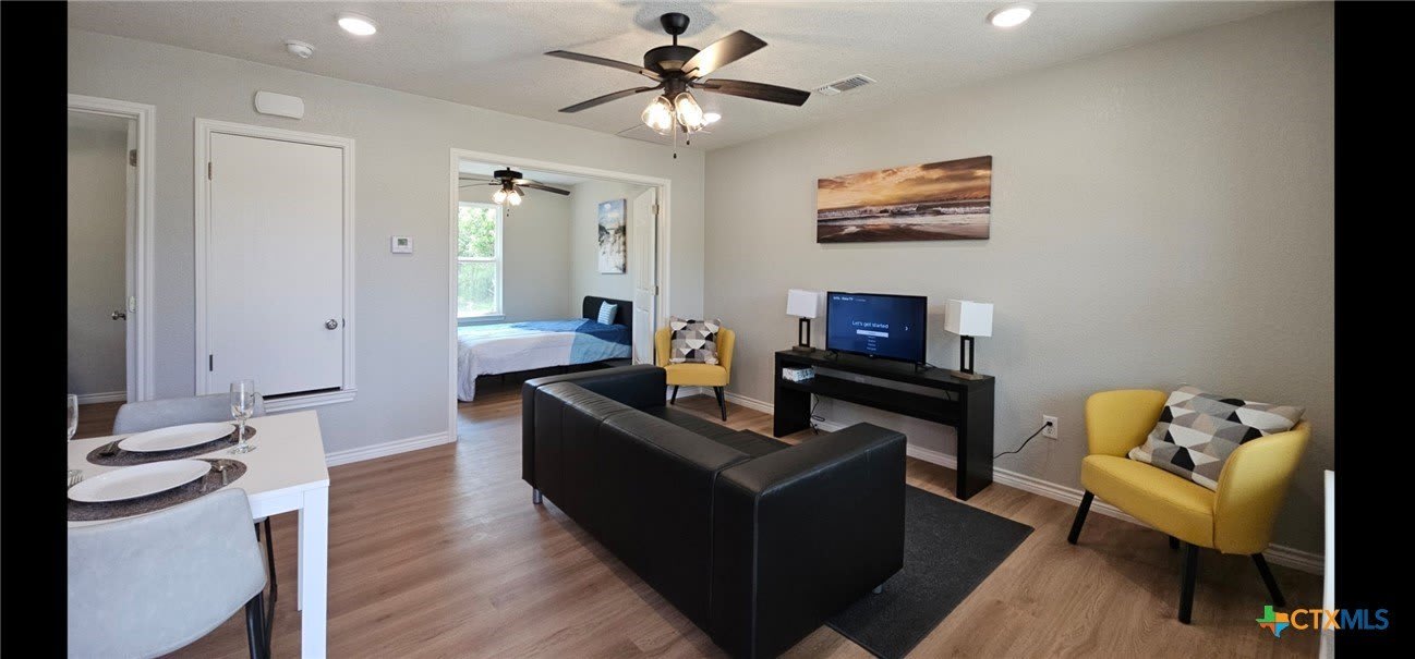 1701 Sycamore – photo 4
