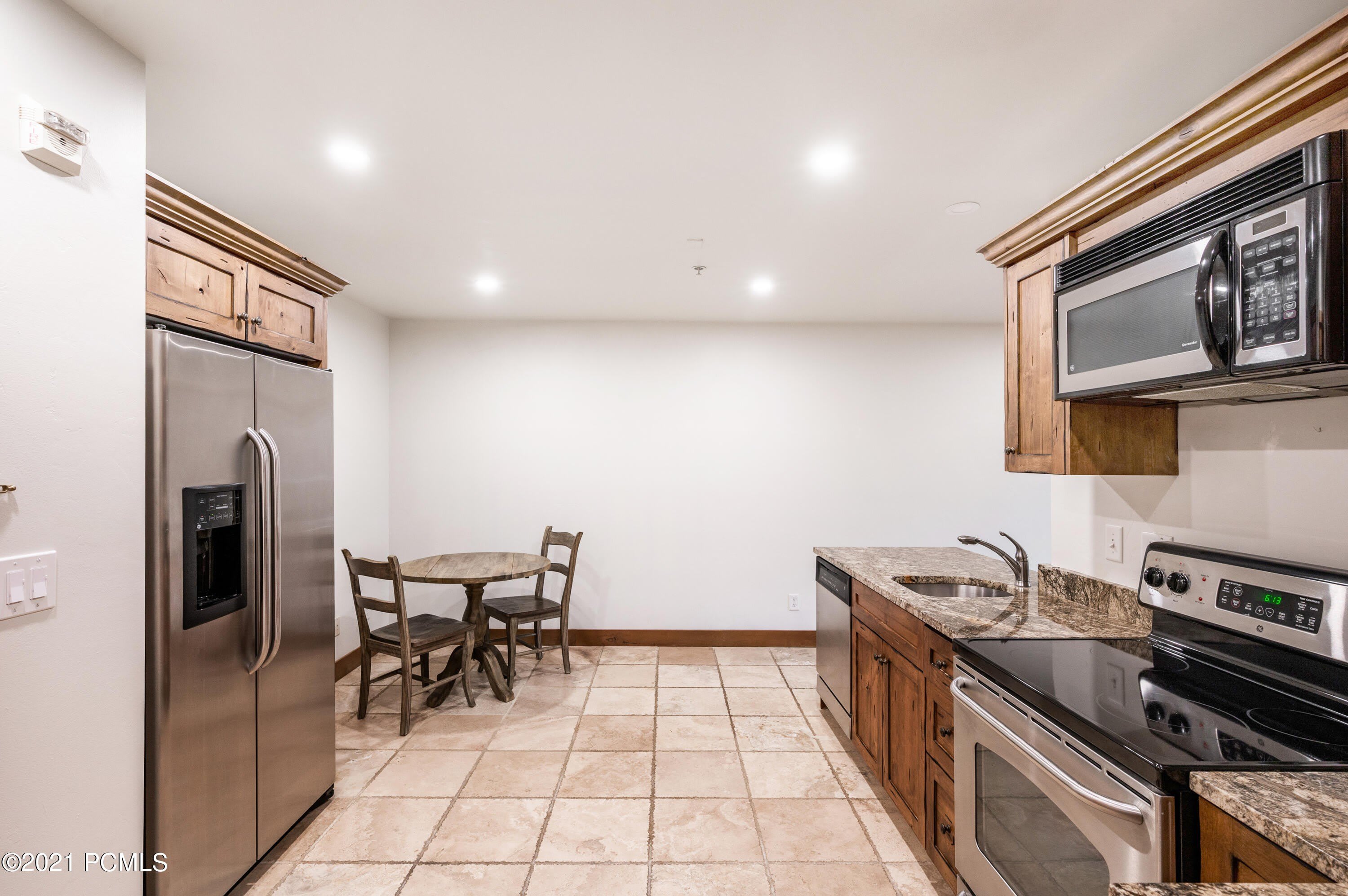 2260 Park Avenue – photo 5