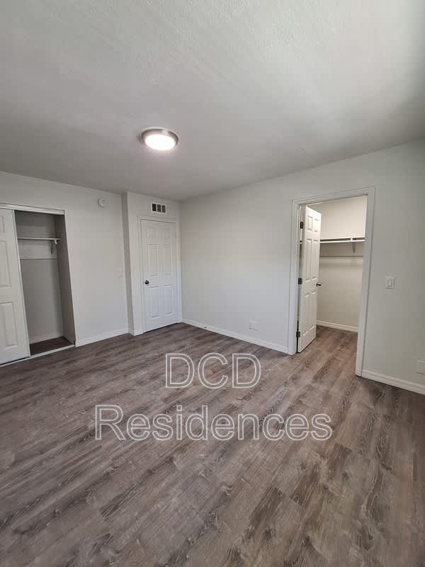514 S Betty Ln – photo 4
