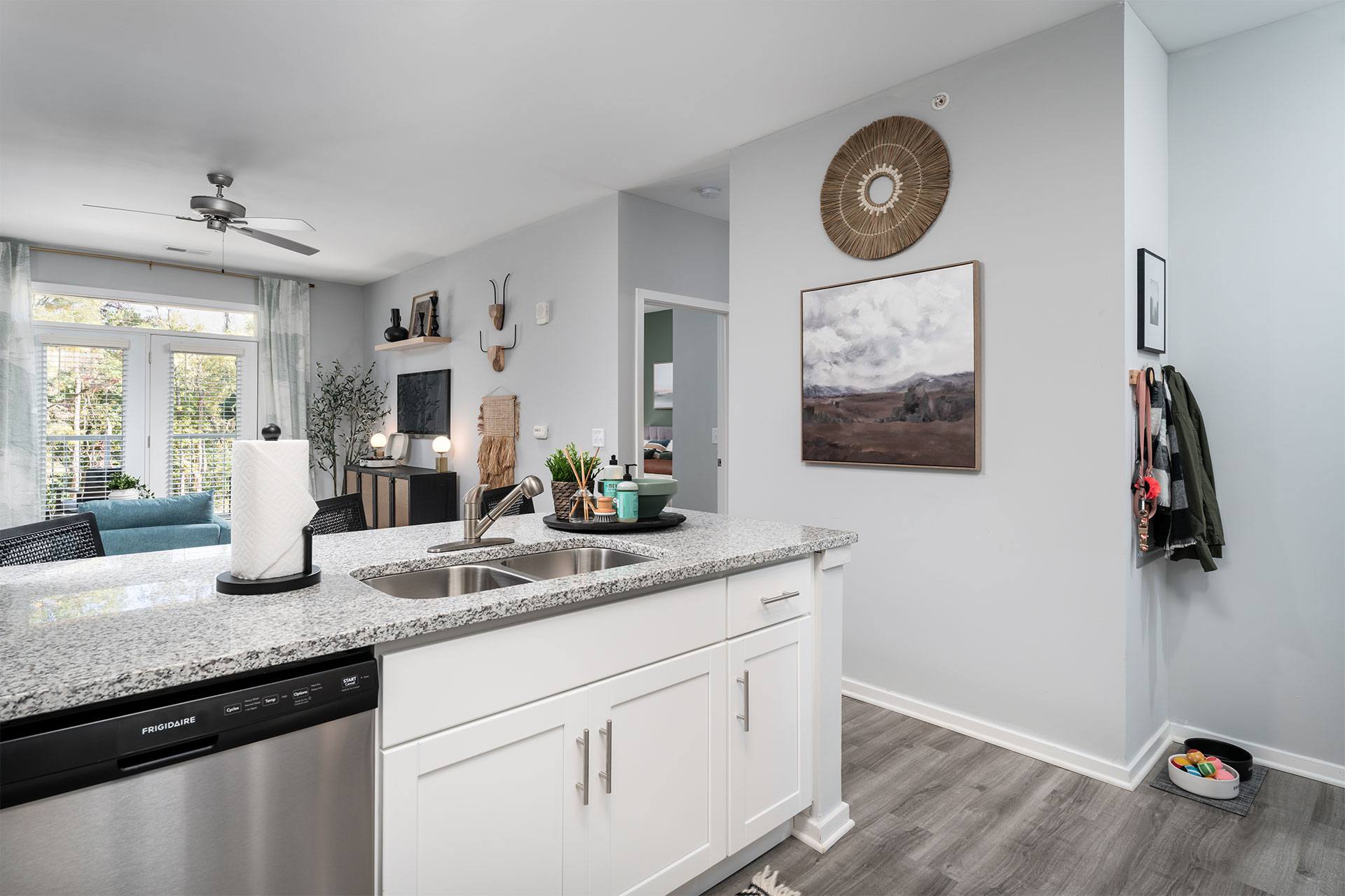 Elevation – photo 3