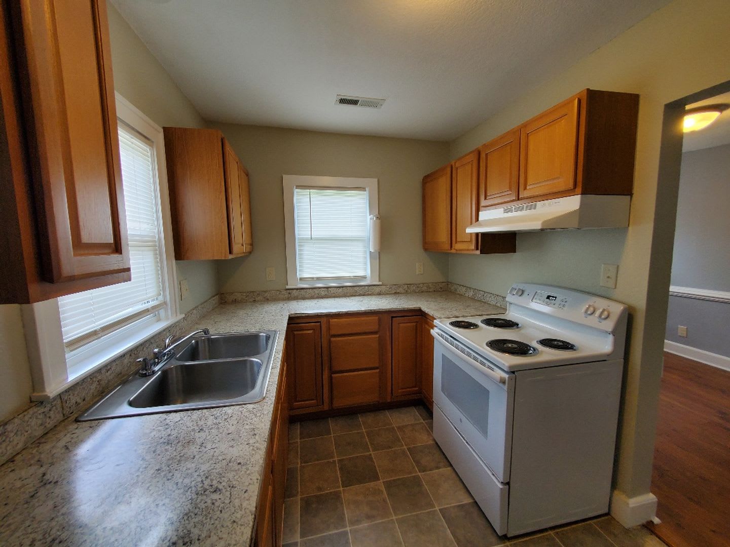 Charming 3BR/1BA Home for Rent – Conveniently Located Near the US Coast Guard Base – photo 5