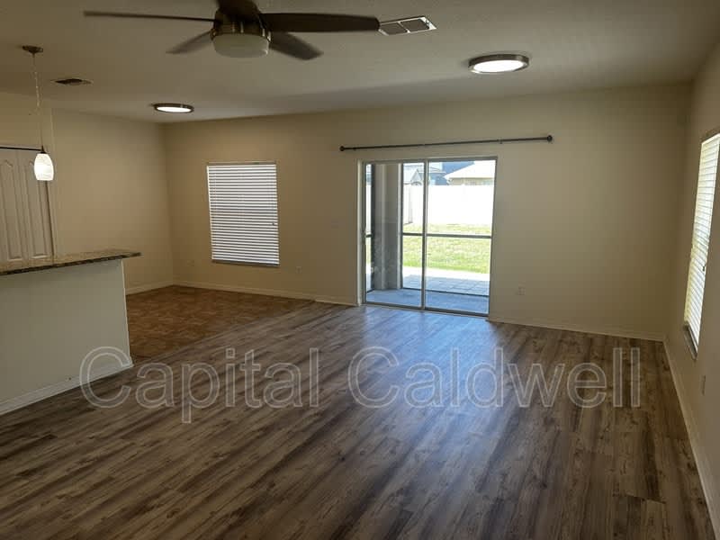 10503 White Peacock Pl – photo 2