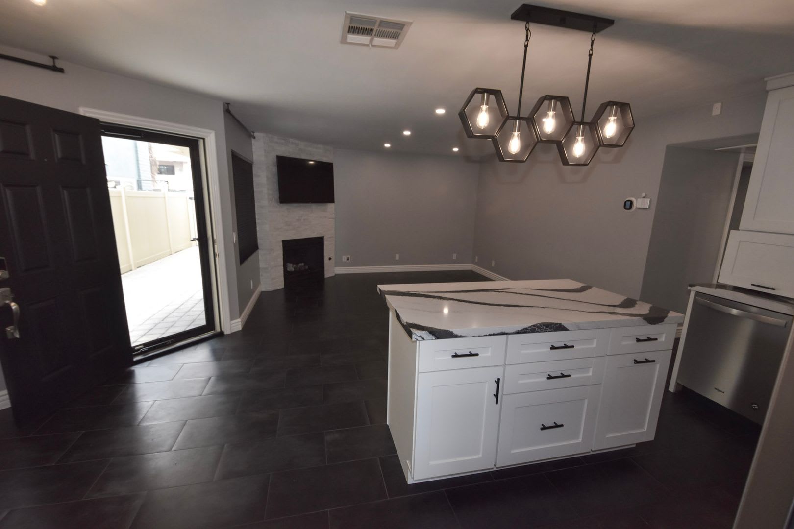 215 Elm Avenue – photo 5