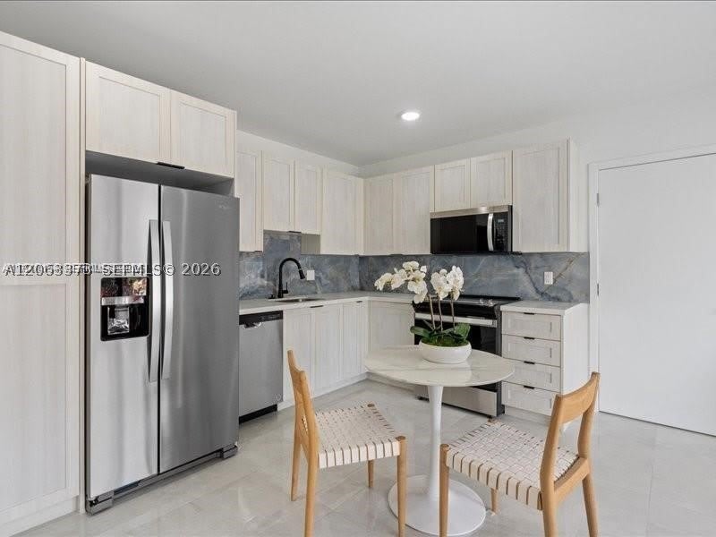 14539 SW 262nd St – photo 2