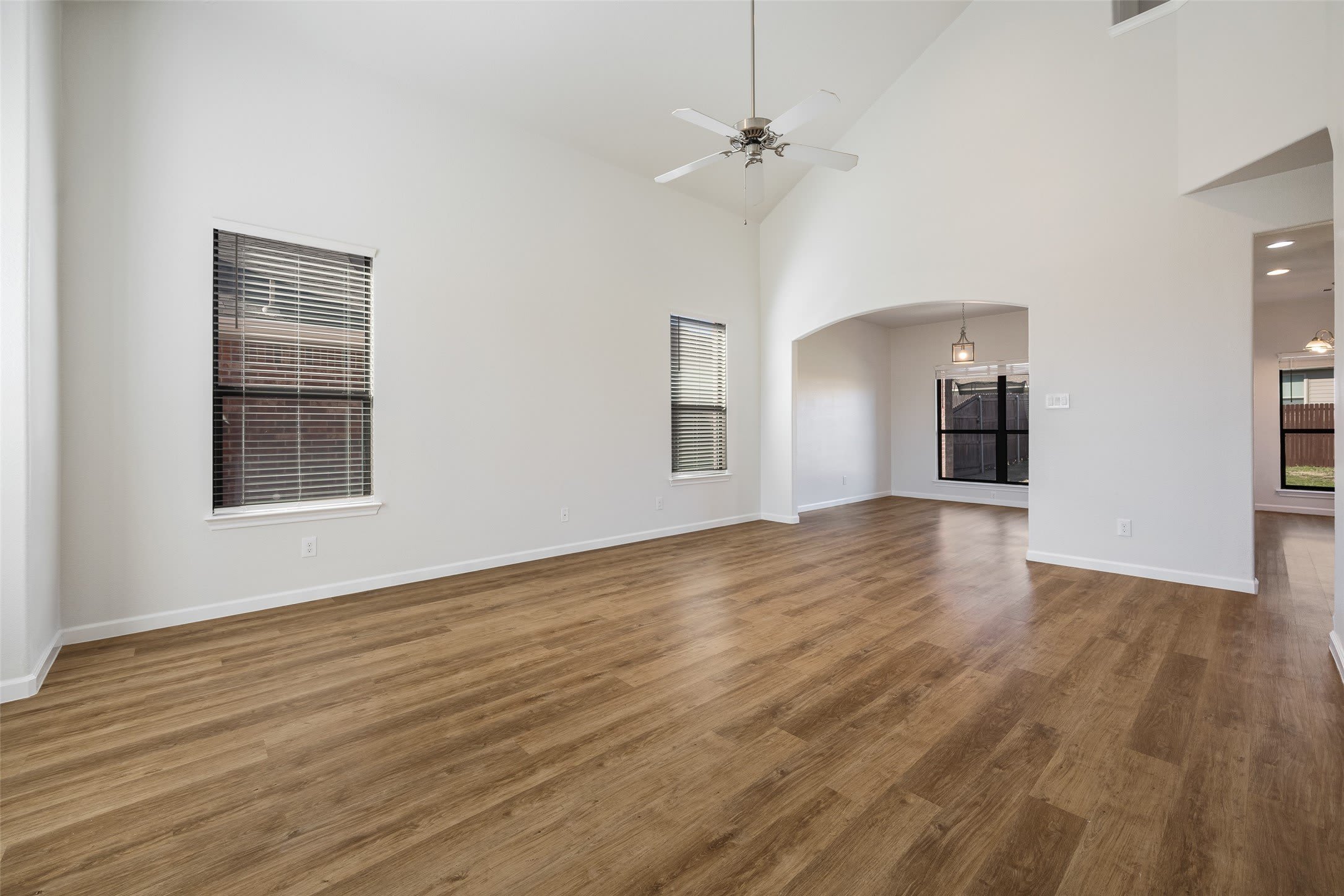 826 Hazels Way – photo 4