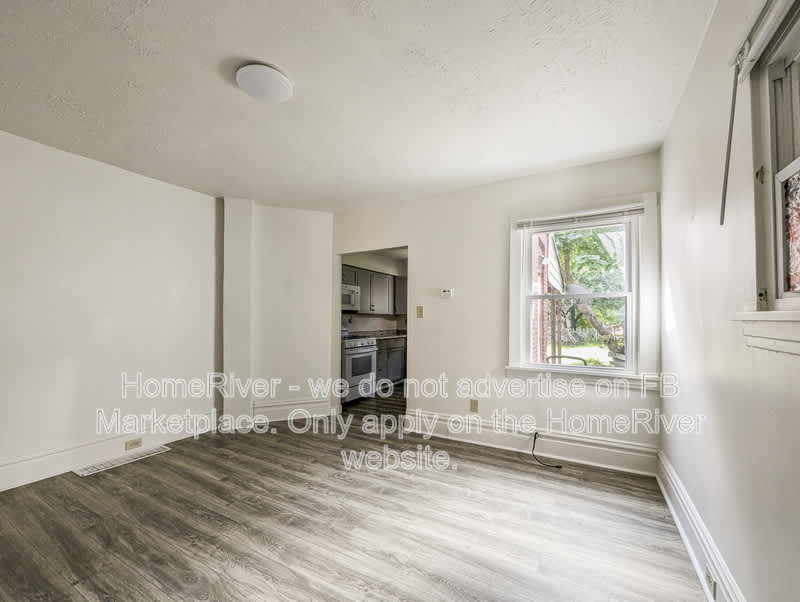 1517 1 2 Davis Ave – photo 5