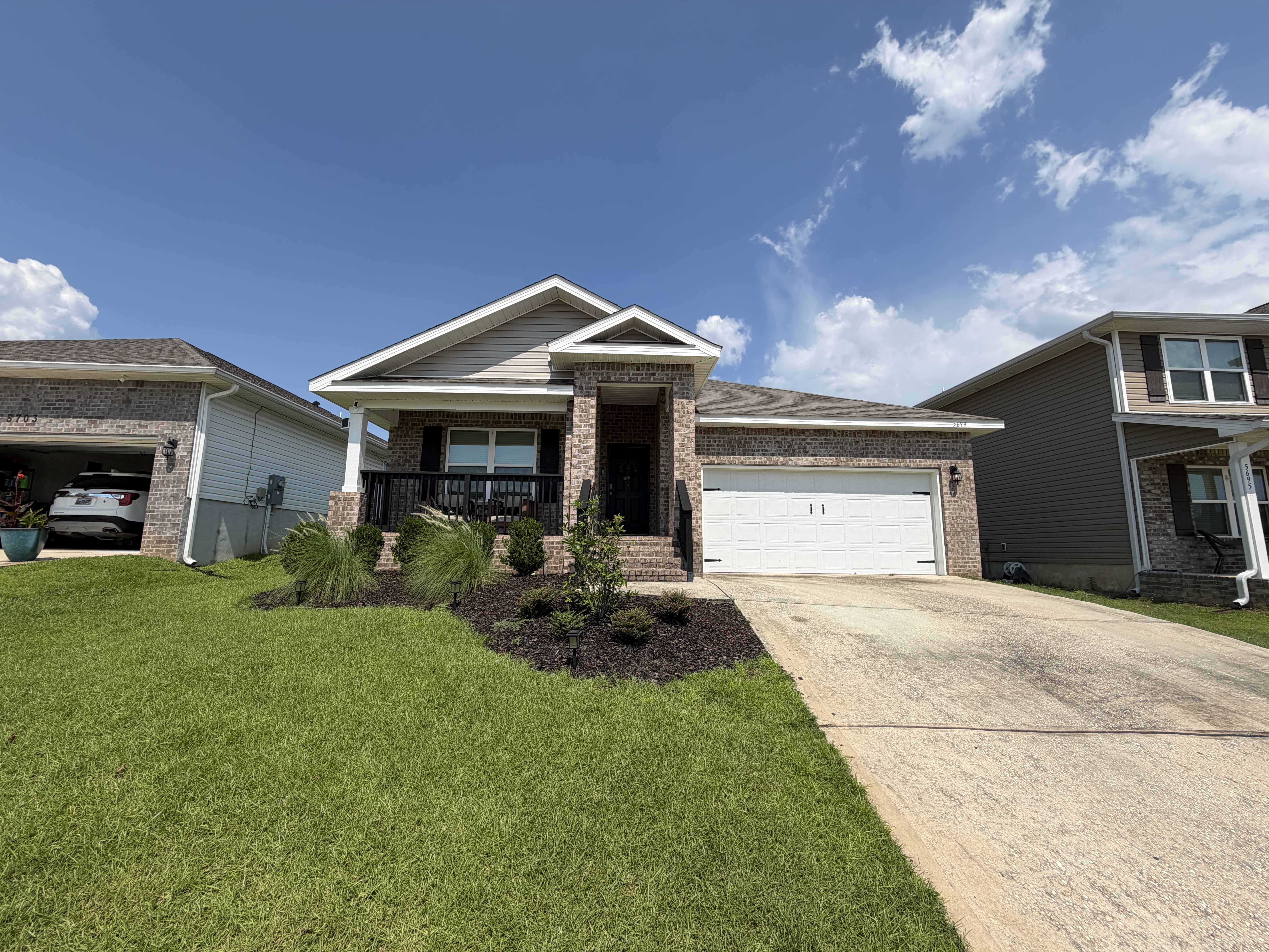 5699 Guinevere Lane – photo 2