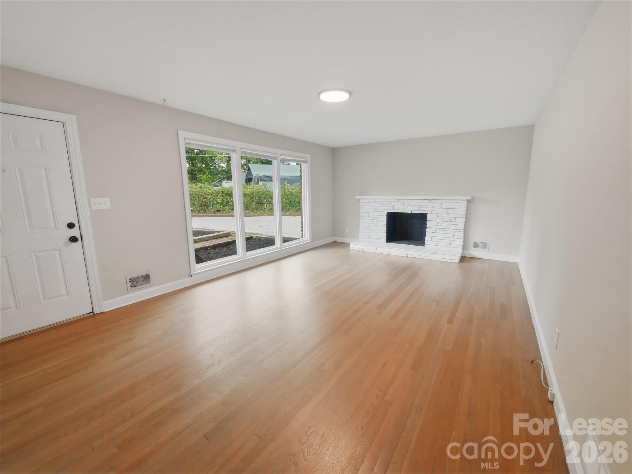 765 8th Avenue Drive SE – photo 3