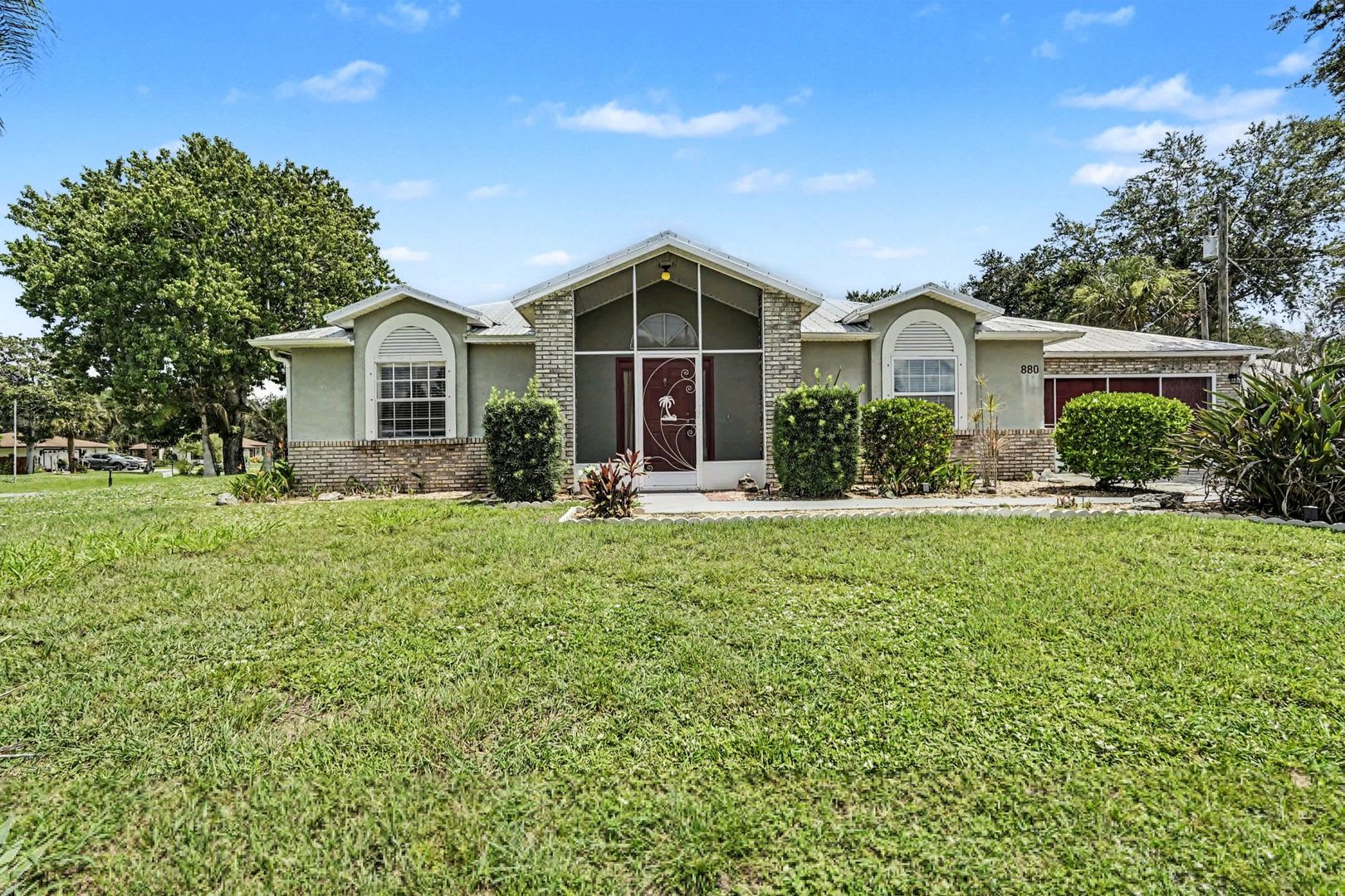 880 Vocelle Avenue – photo 5