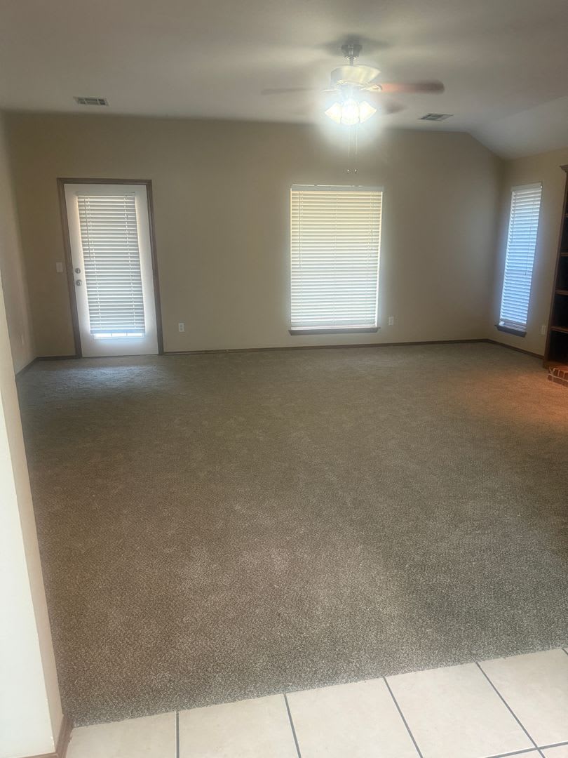 **Home for Lease in Yukon, OK – photo 3