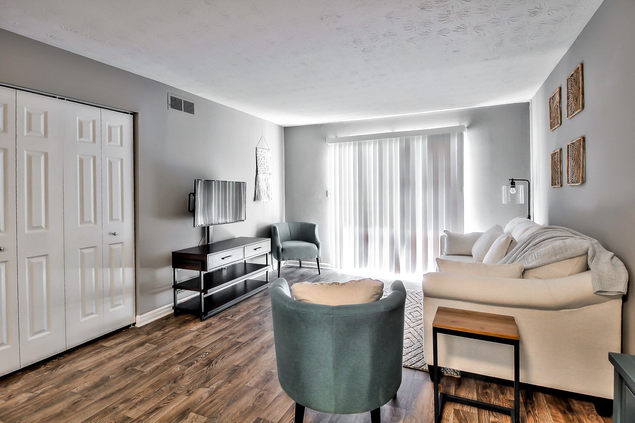 The Pops Apartments – photo 2