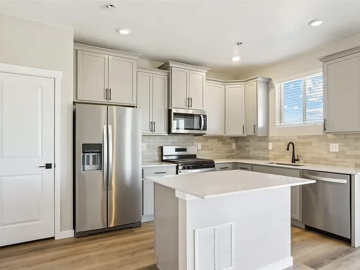 10525 Scranton Way – photo 2