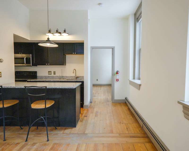 260 College Street, Unit 4 – photo 3