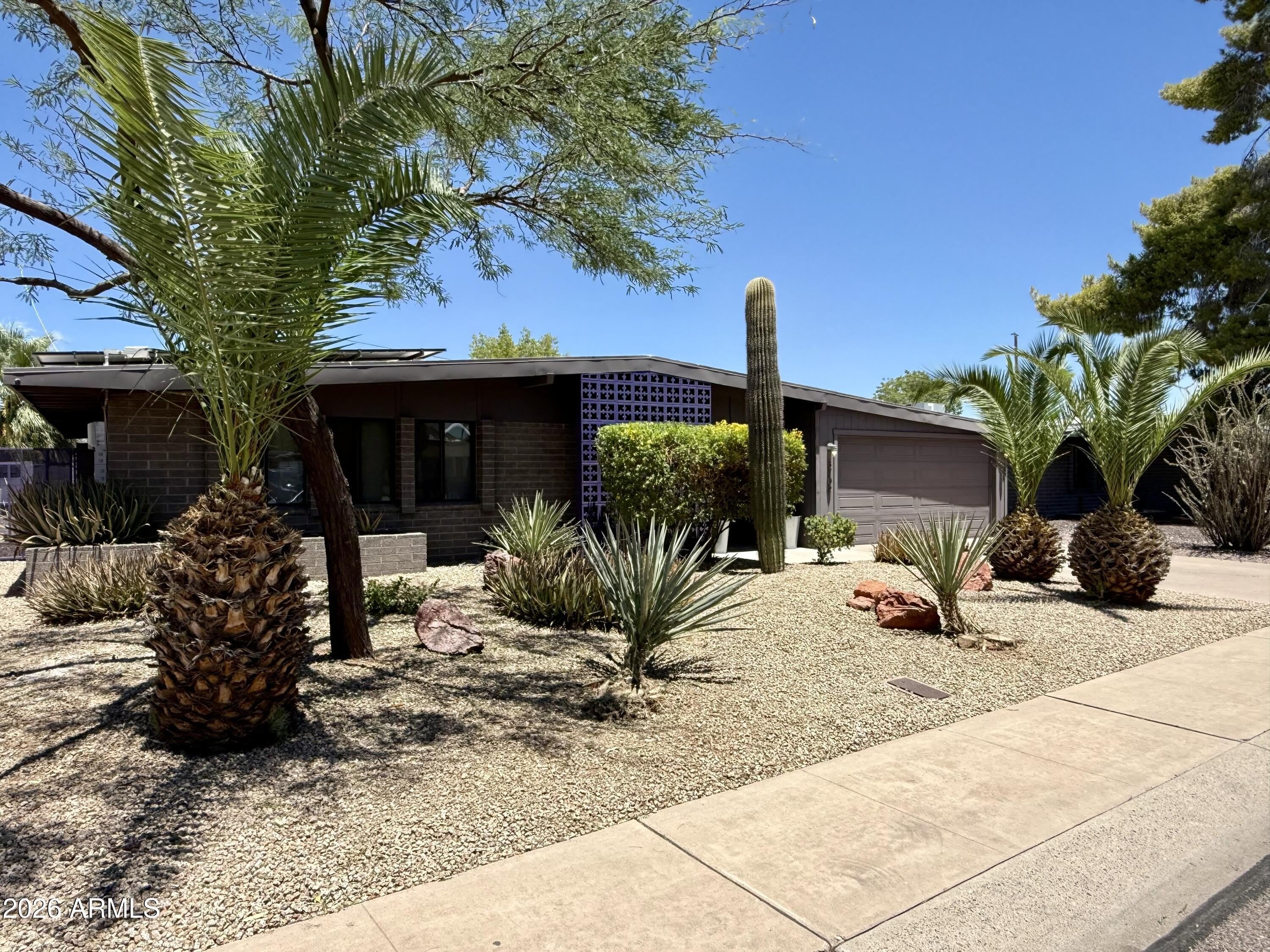 3702 E Paradise Drive – photo 1