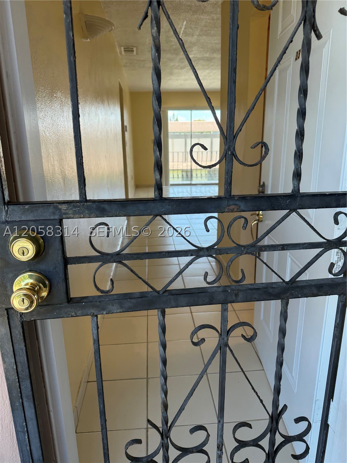 10 SW 45th Ave – photo 2
