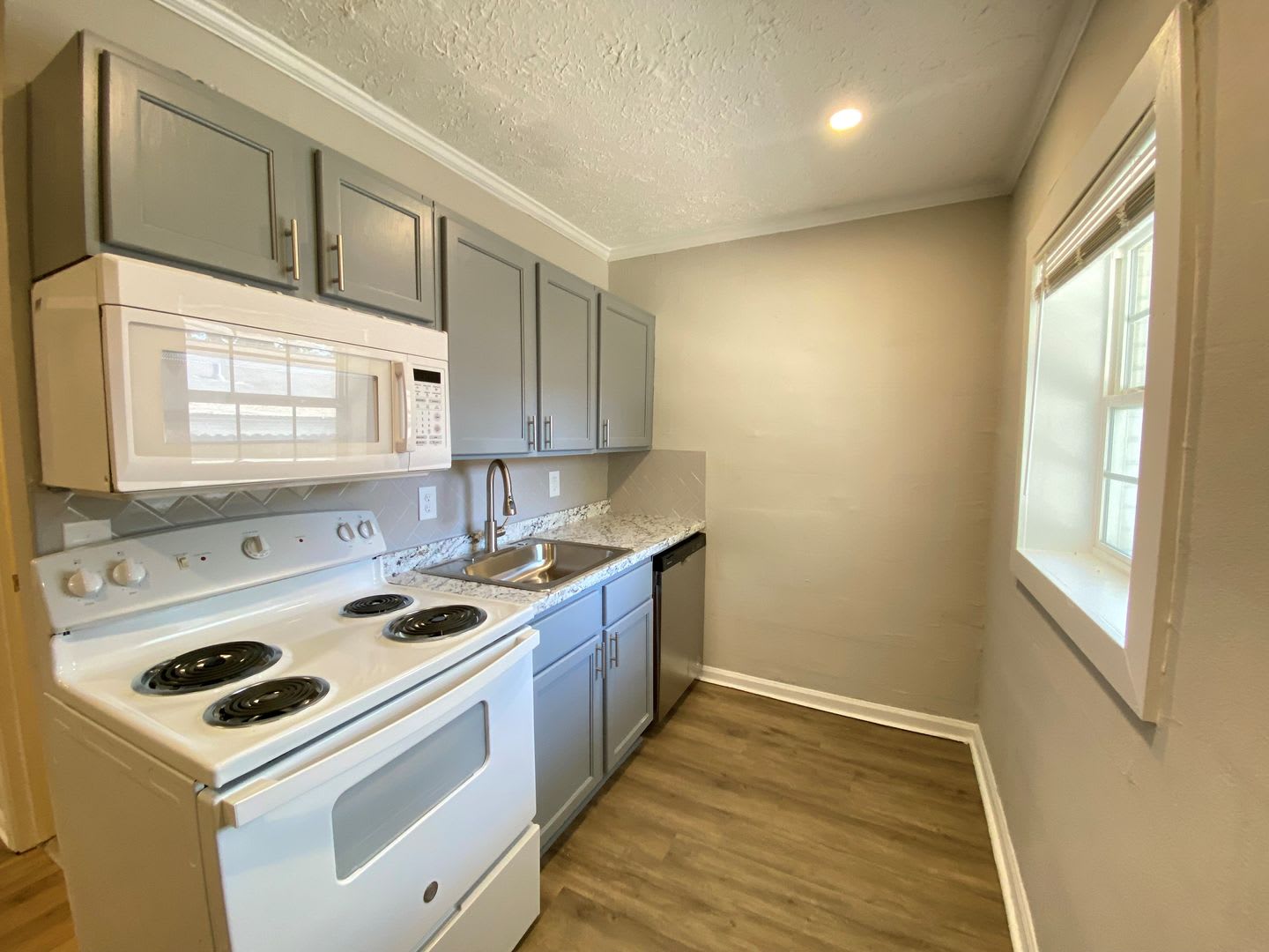 Renovated 2 Bedroom First Floor Apartment- Minutes Away From Downtown Lawrenceville! – photo 3