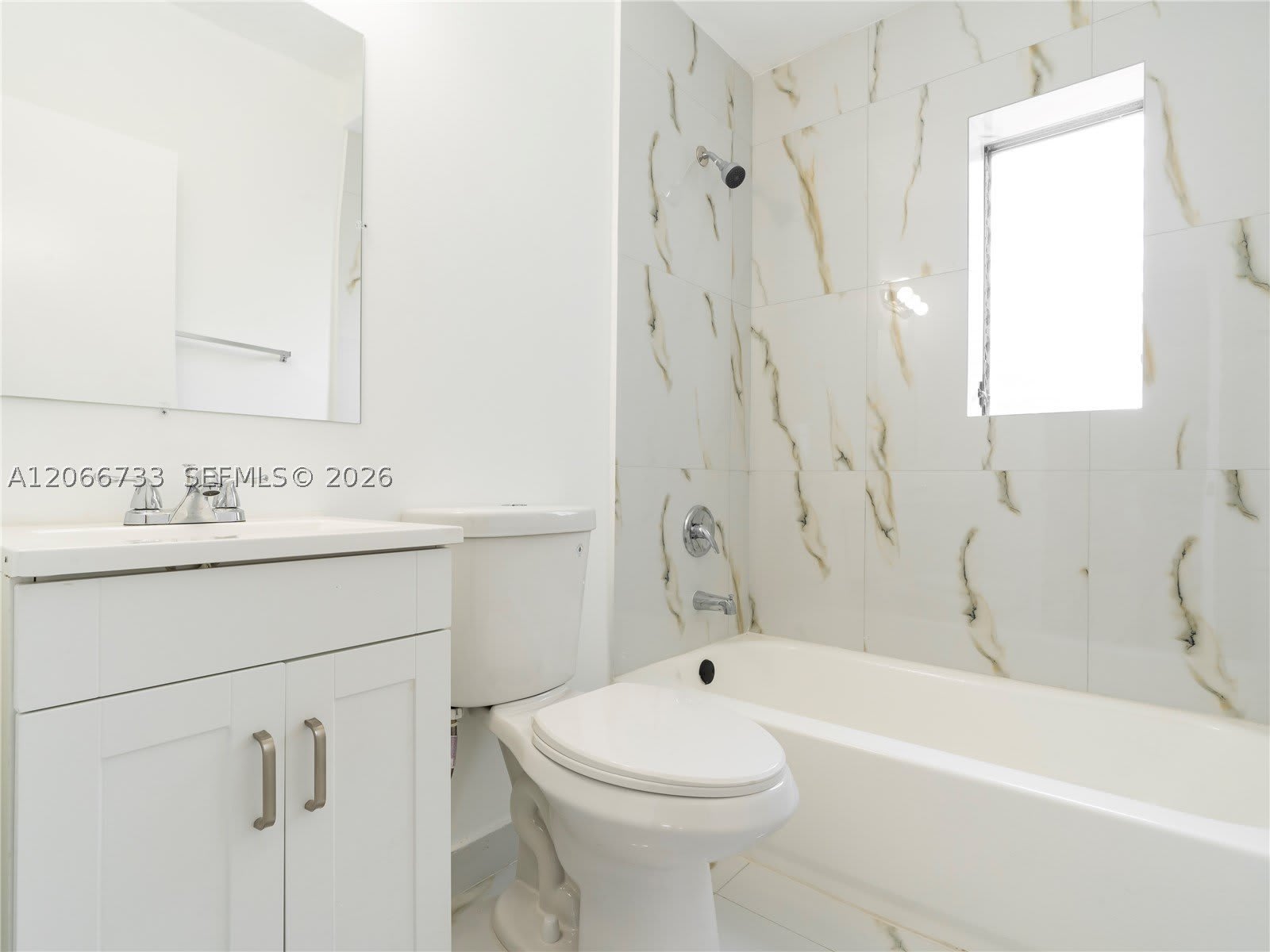 7635 Dickens Ave – photo 5