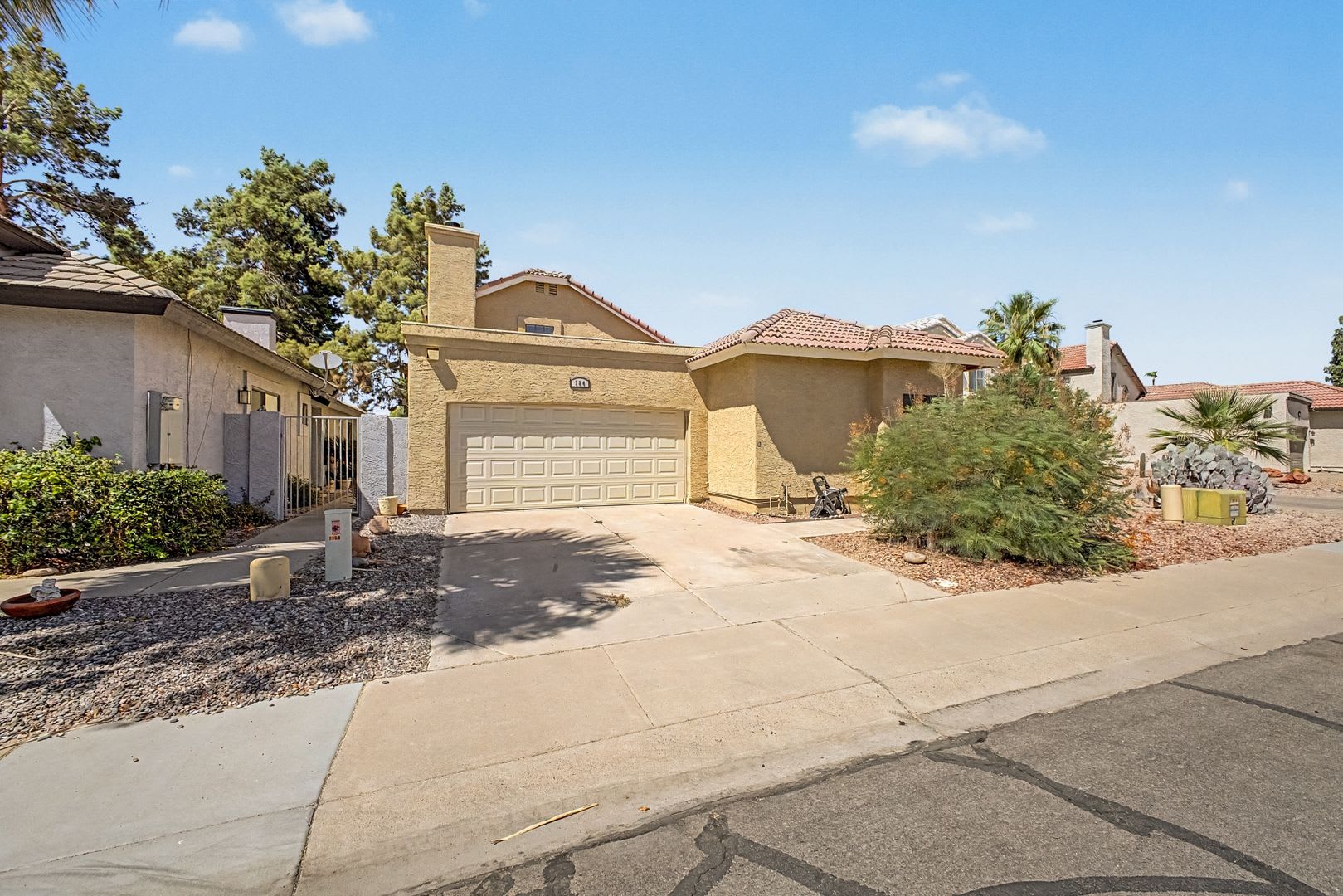 3 Bedroom Lake Front In Chandler – photo 4