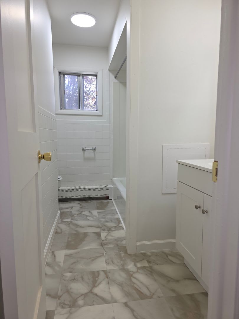 2 bedroom upper – photo 3
