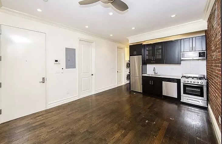346 E 13th St – photo 1