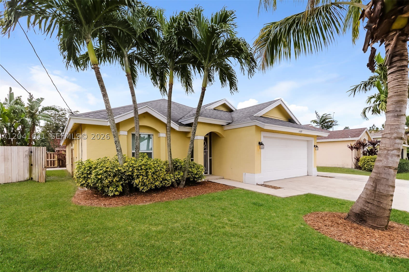 6484 Robinson St – photo 2
