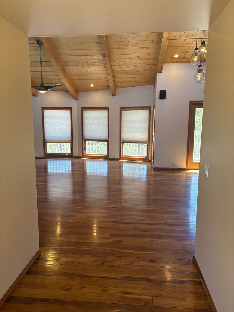 Unfurnished 1 Year Long Term Rental Procure Only Summer Special 1000 Off 1St Month Rent With A Year Lease If Moved In Before September 1St – photo 2