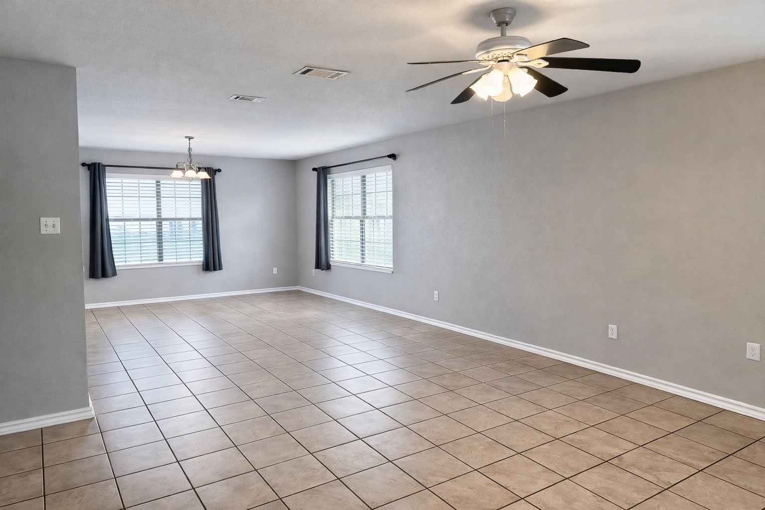 914 N Catherine Street – photo 4