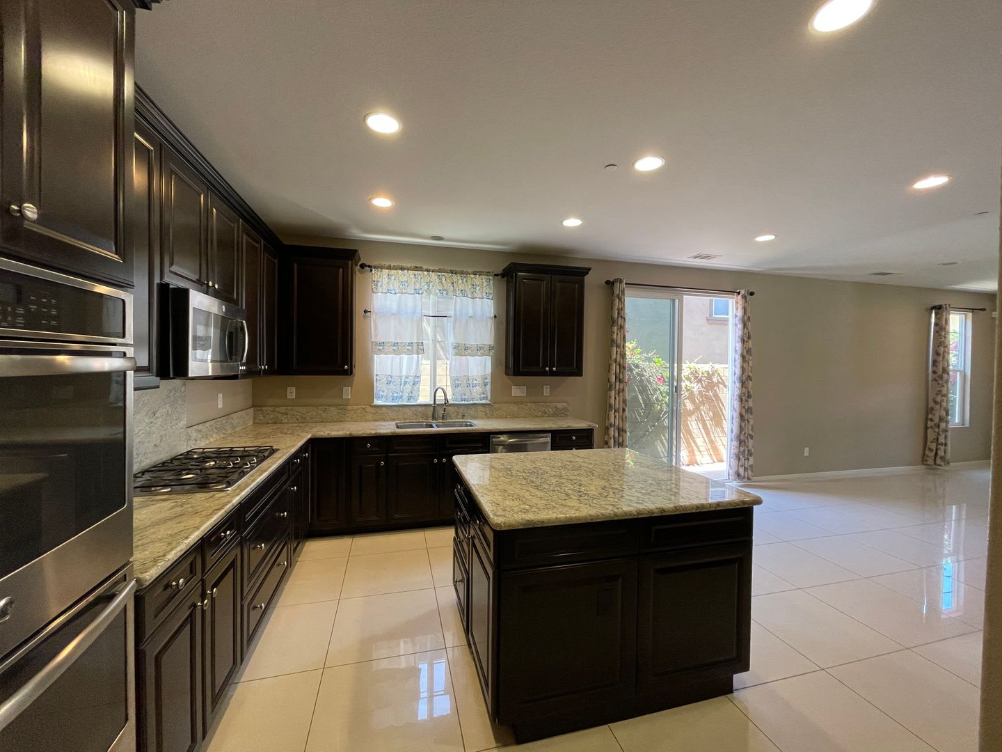 4 Bedroom Home For Leasing In West Covina – photo 3