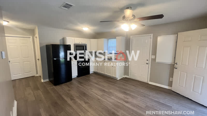 1056 Patton St – photo 2