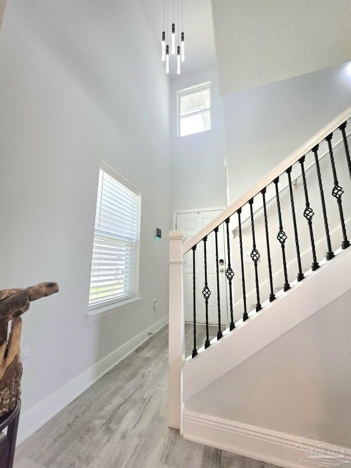 380 Hilburn Ln – photo 3