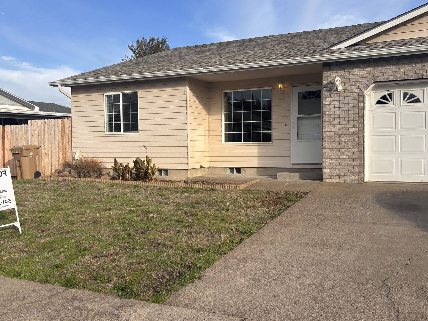 Beautiful Single Level 3/2 Charming NW Albany Duplex – photo 1
